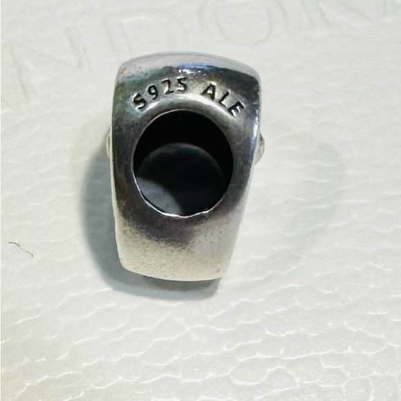 Authentic Retired Pandora ‘Heart of the Family’ Two-Tone Charm - Picture 8 of 11